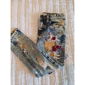 Unique Patchwork + Rugged Distressed Jeans – Size 5